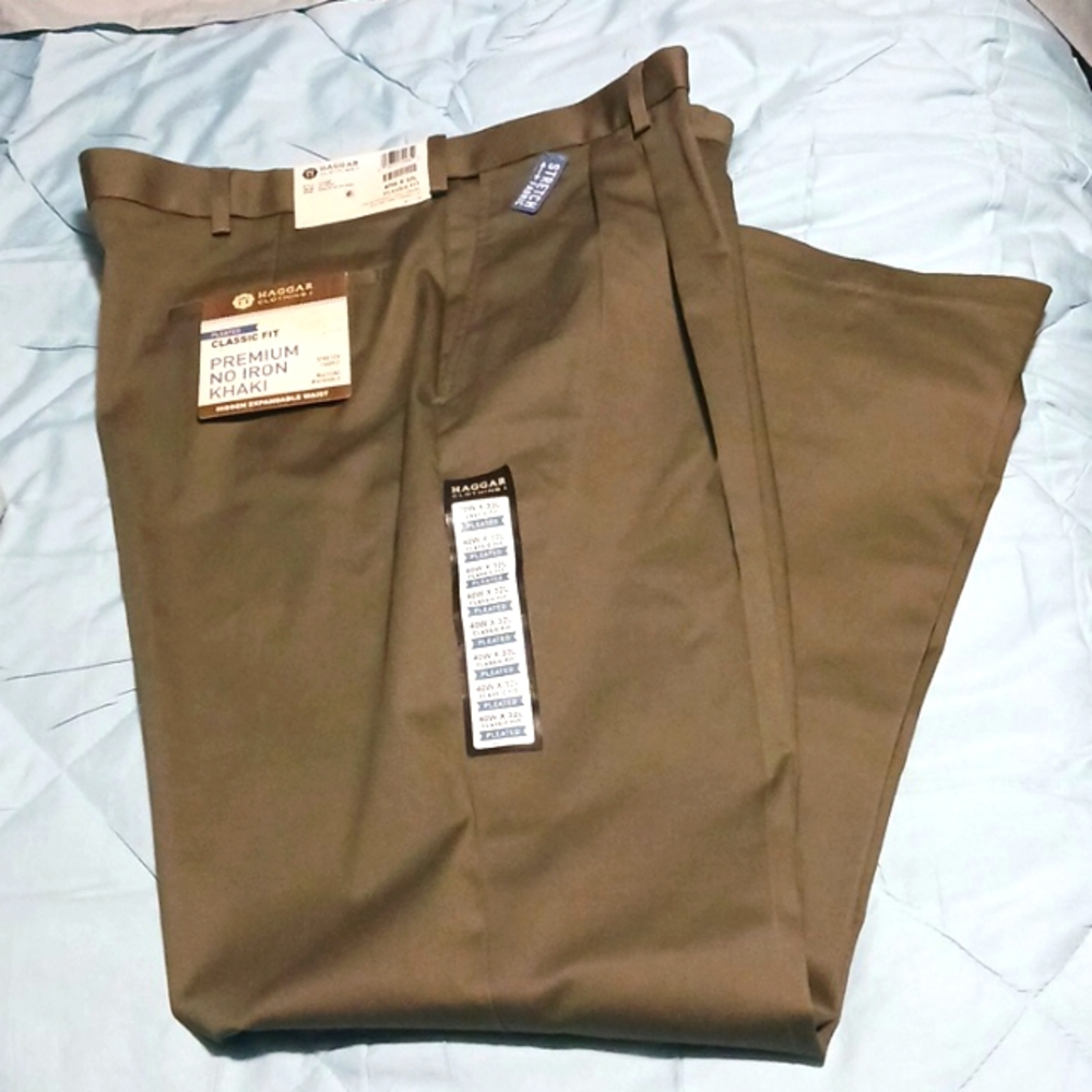 Haggar Premium Khaki Men's 40W x 32L color: Toast